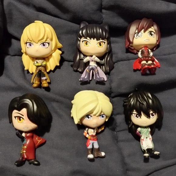 Lot of RWBY mini figures - Picture 1 of 2